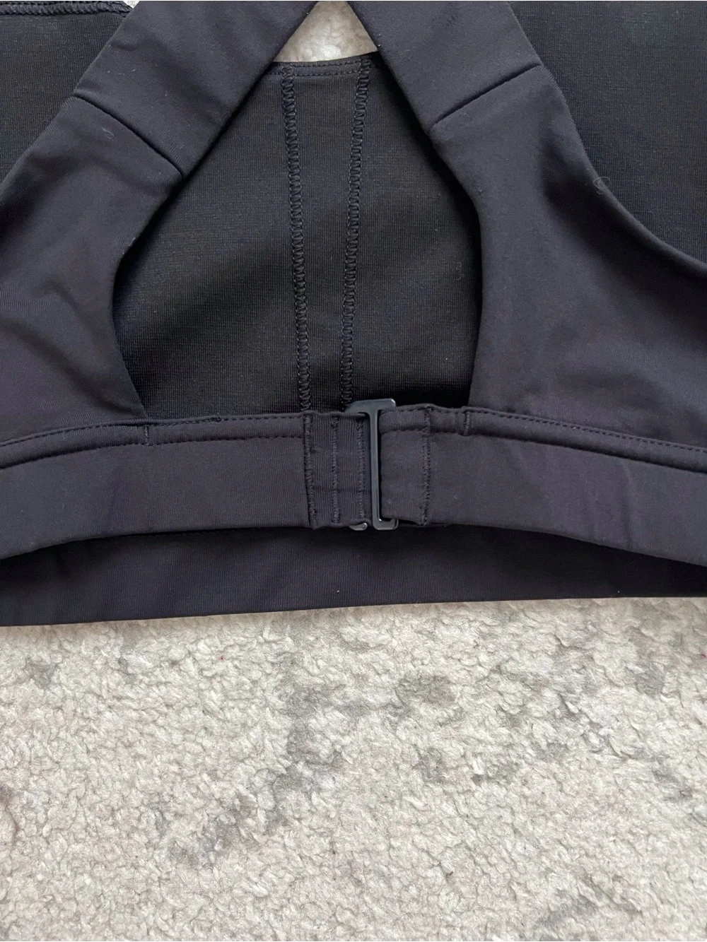 Lululemon Black Sports Bra Cross Back Clasp Athletic Workout Gym Size 10